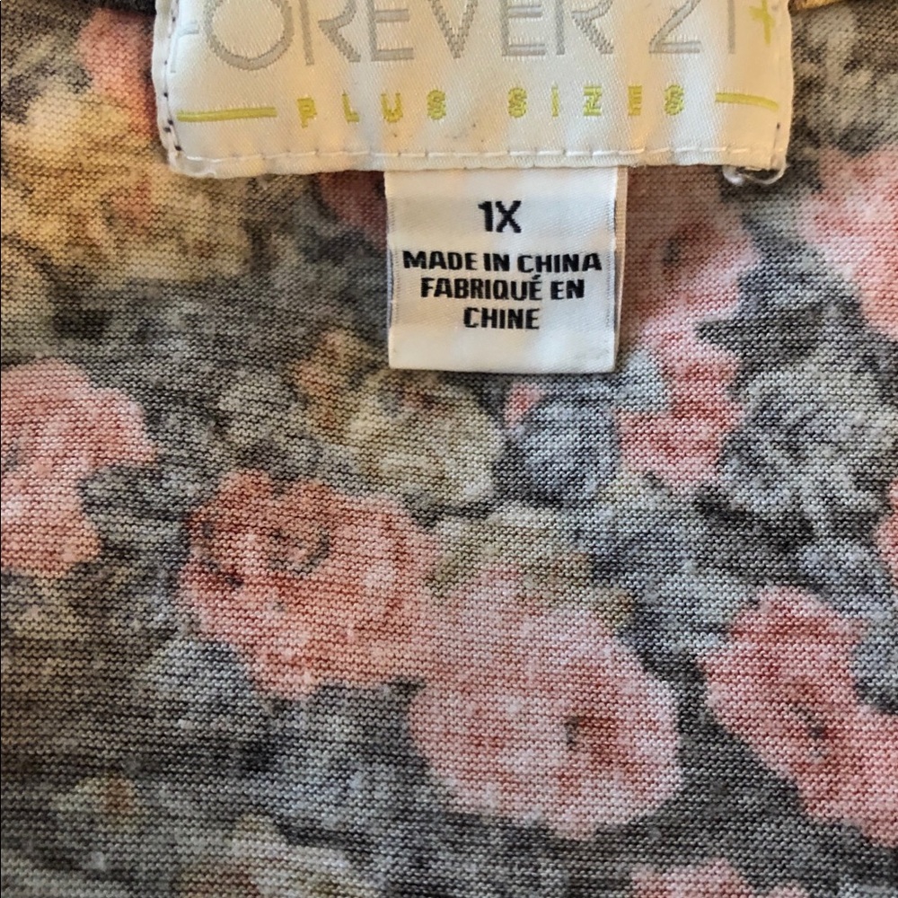Floral Short Sleeve Top - Picture 2 of 3